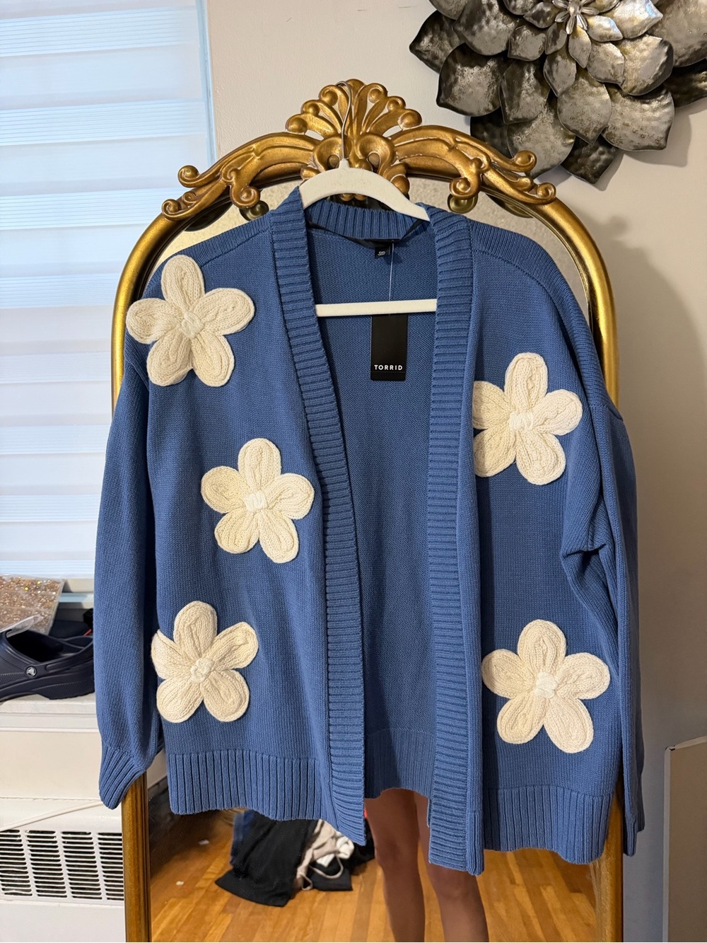 NWT Torrid Blue Open-Front Cardigan with Cream Floral Appliqués Size 00